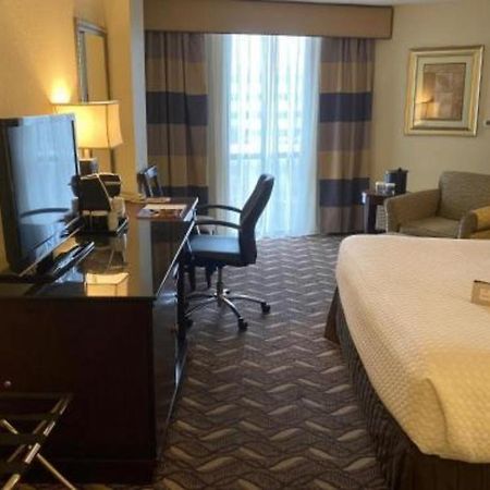 Radisson Hotel Austin - University Bagian luar foto