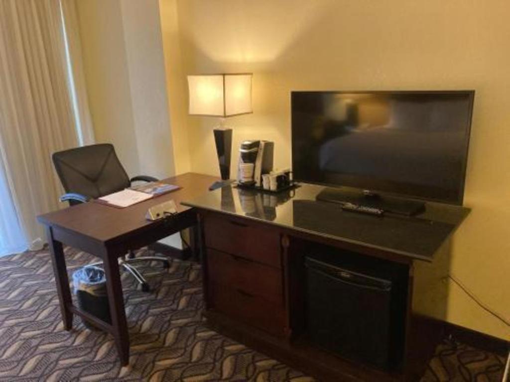 Radisson Hotel Austin - University Bagian luar foto
