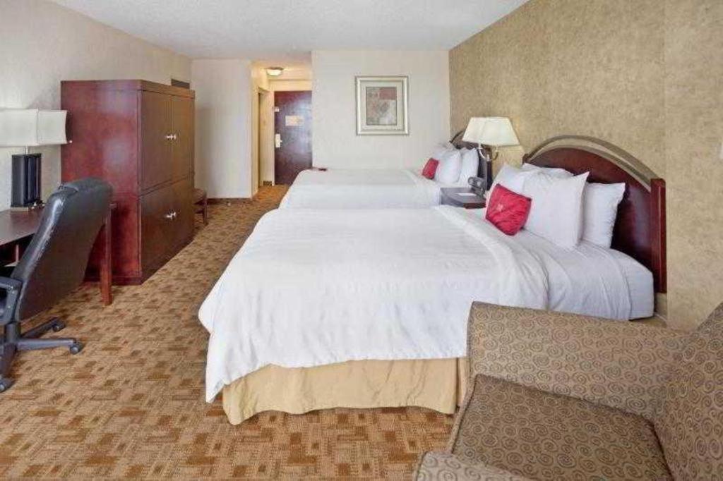 Radisson Hotel Austin - University Bagian luar foto