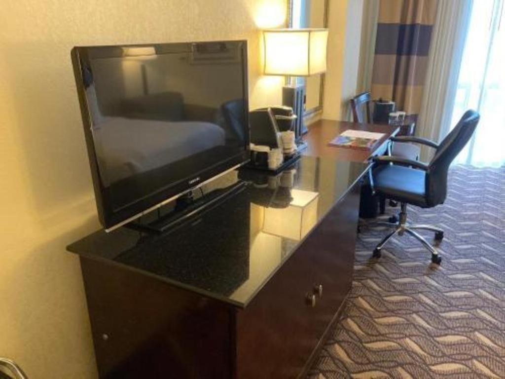 Radisson Hotel Austin - University Bagian luar foto