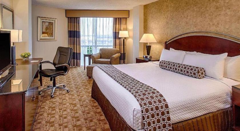 Radisson Hotel Austin - University Bagian luar foto