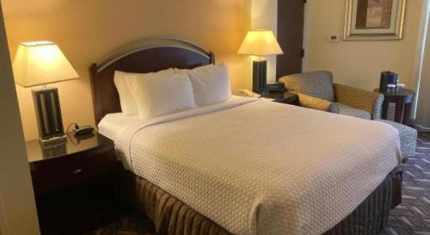 Radisson Hotel Austin - University Bagian luar foto