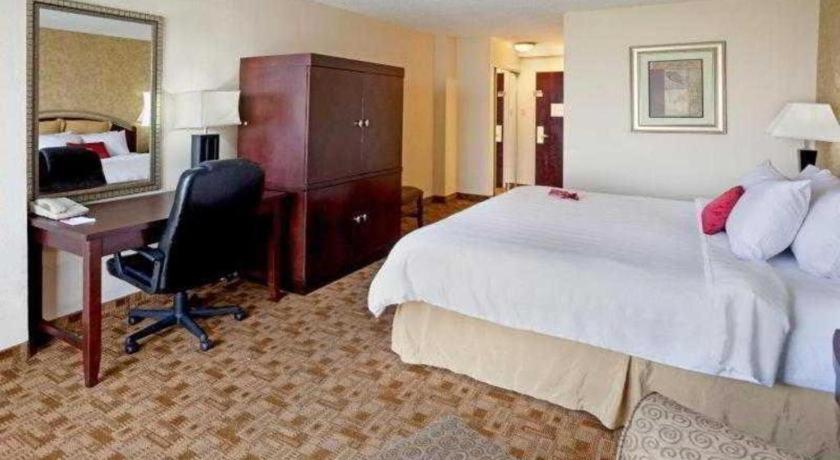 Radisson Hotel Austin - University Bagian luar foto