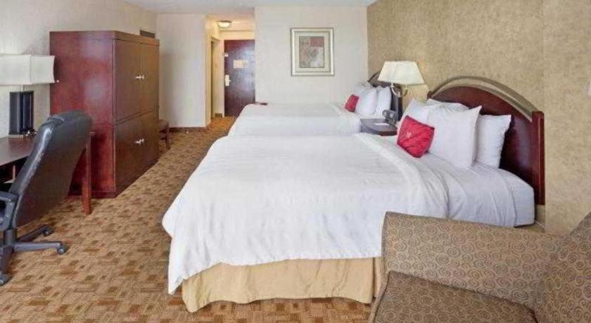 Radisson Hotel Austin - University Bagian luar foto