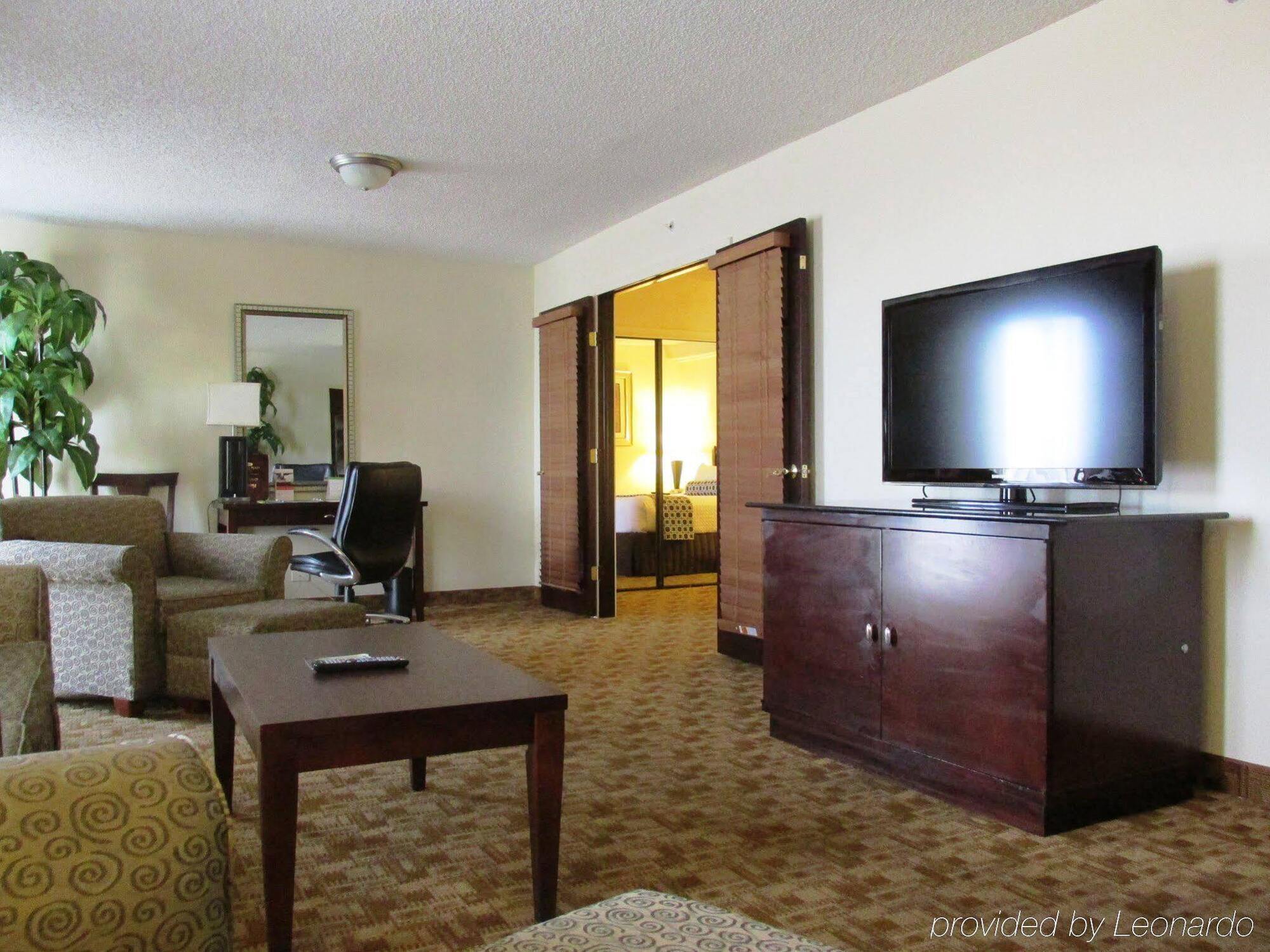 Radisson Hotel Austin - University Bagian luar foto